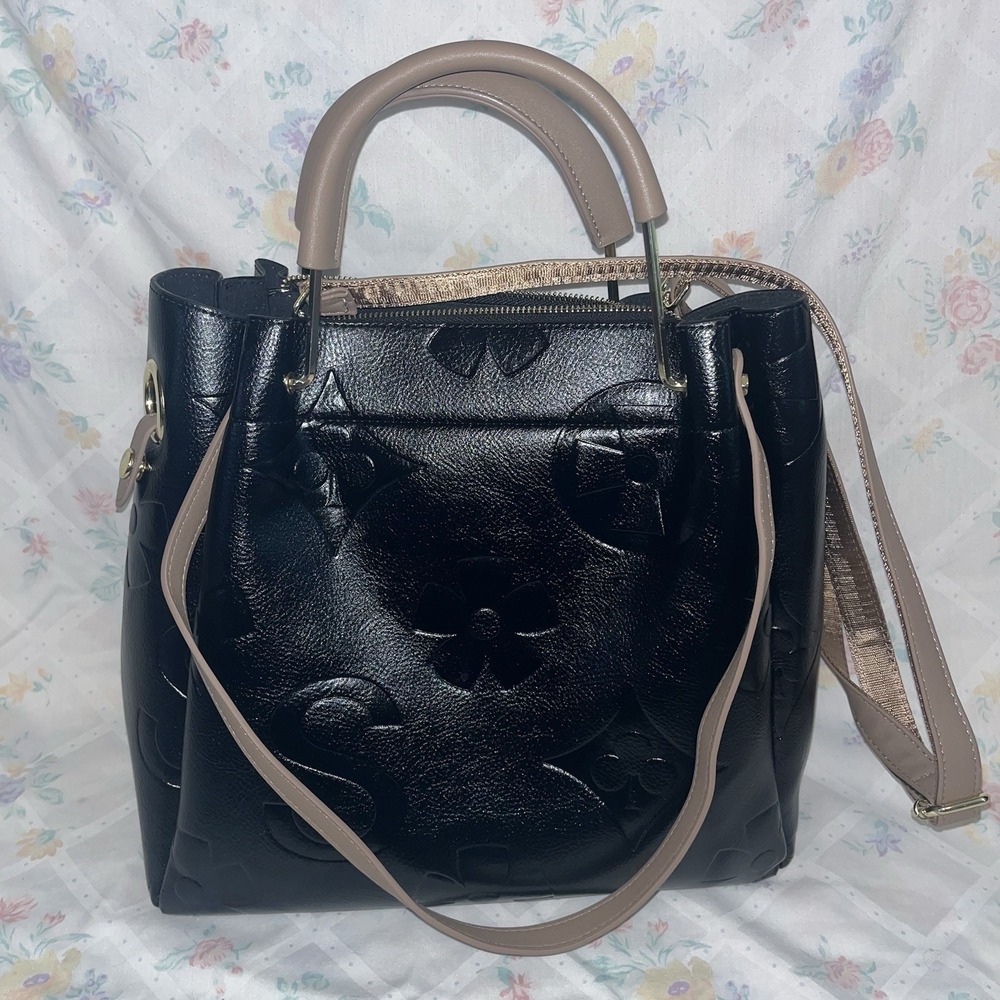 Purse Bucket Large Bag Embossed Black Faux Leather Tan Handles Zip Top Retro
